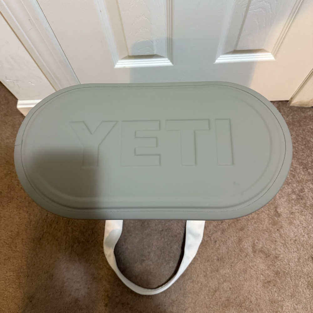 Yeti Camino 35 Carryall Tote - Picture 5 of 6